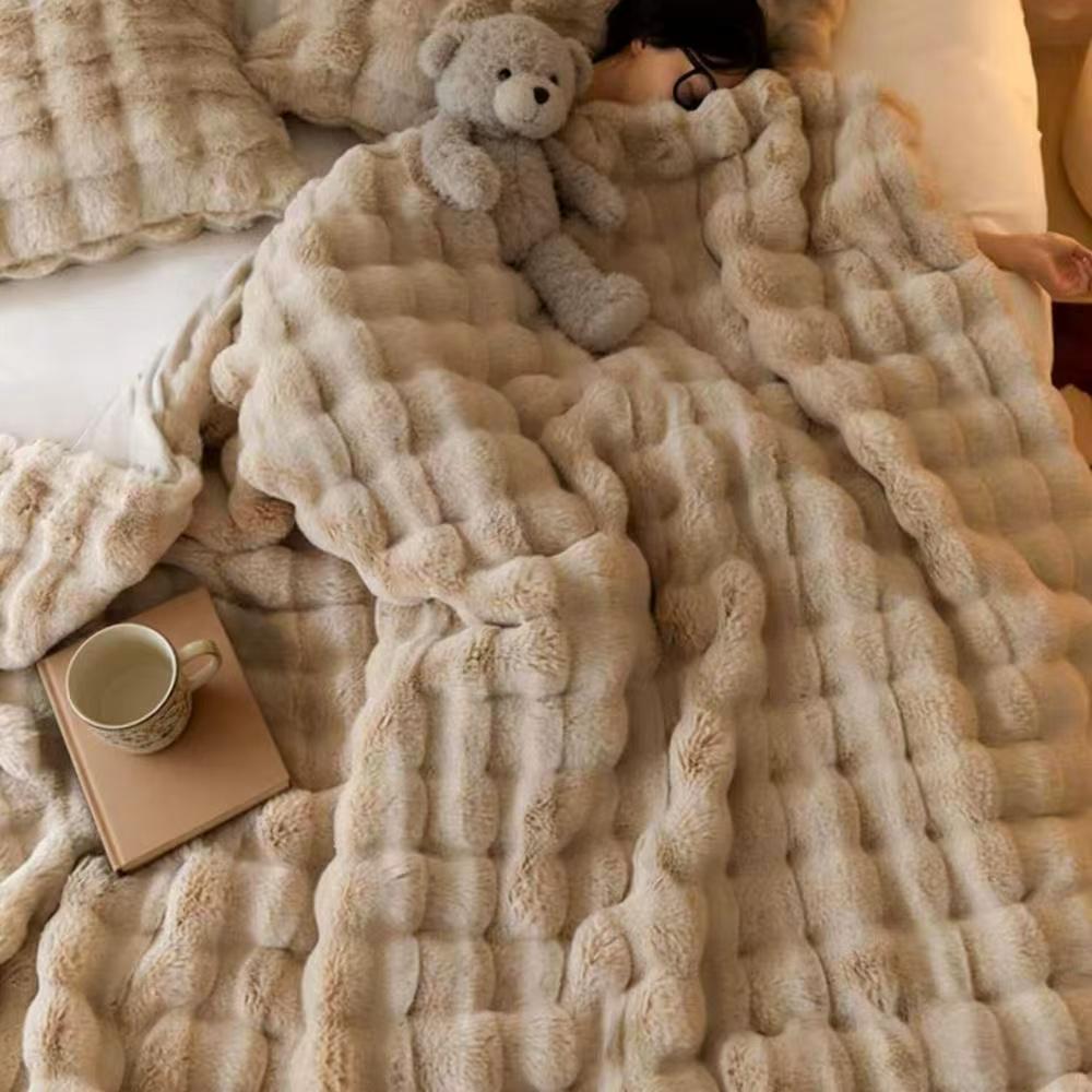 Double-layer thickened rabbit fur blanket, light luxury style, double-sided plush bubble blanket, multi-functional sofa blanket.