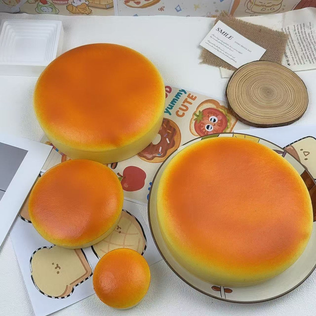 19cm Giant Round Bread Squeezable Slow-Rebound Decompression Toy - Extra Large Realistic Bread Squishy